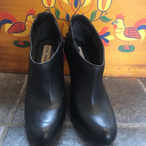 Steve Madden Clubbing Studded Heeled Booties Sz 6 - Picture 4 of 8